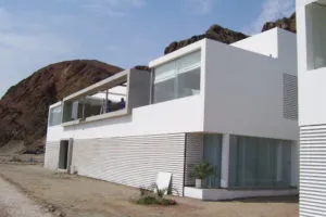 Casas Cerro Colorado, Playa Cerro Colorado, 2009. Fotografía 3 de 5.