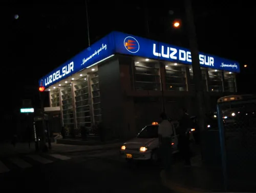 Luz del Sur, Miraflores, 2003. Fotografía 1 de 7.